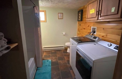 Fairhope Cabin | Cozy Rustic Cabin in the county!