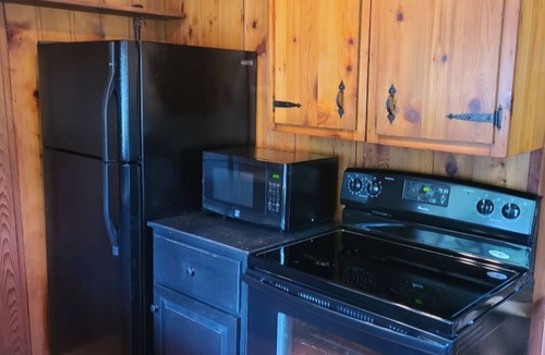 Lochmere House | Cozy Rustic Cottage