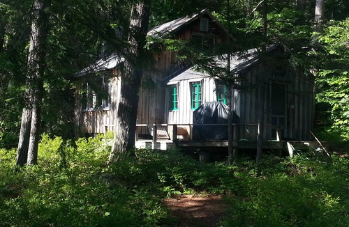 Tuftonboro Cottage | Cozy, Rustic Cottage on Lake Winnipesaukee