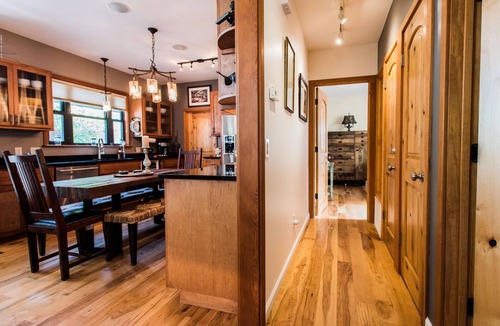 Greater South River City Cottage | Cozy Rustic SoCo Cottage "Excellent Amenities & Location 5 Star" AskAbout3+Month