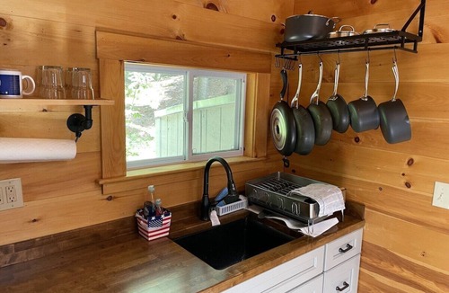 Fitzwilliam Cabin | Cozy, Rustic Summer Cabin on Clean Lake