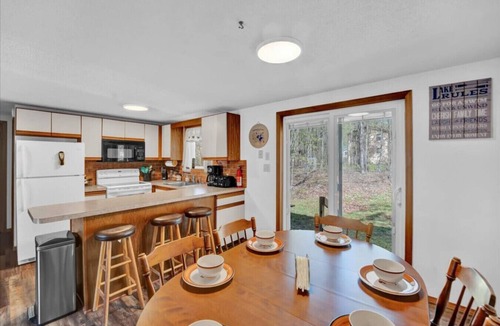 Pocono Lake House | Cozy - Rustic - Romantic