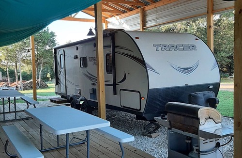 Somerville House | Cozy RV at entrance to Lake Somerville