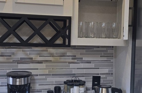 Pacific House | Cozy RV camper/gateway in charming Pacific with AC