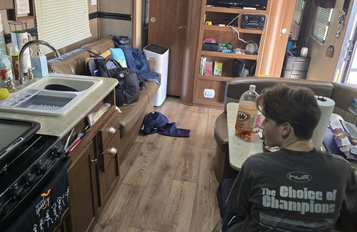 Dinero House | Cozy RV in peaceful Sandia with WiFi, AC,Lake Corpus Chrisit Access nearby