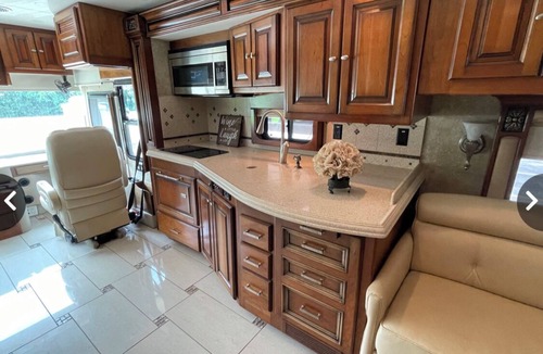 French Quarter House | Cozy RV in Wonderful Willis with WiFi, Fitness Room, AC