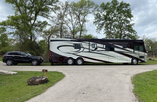 French Quarter House | Cozy RV in Wonderful Willis with WiFi, Fitness Room, AC