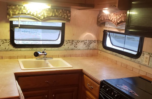 Carrizo Springs House | Cozy RV Living