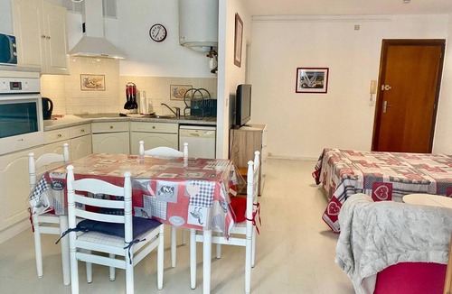 Amelie-les-Bains-Palalda Apartment | Cozy Studio for 2 with WiFi & Parking – 50m from Amélie-les-Bains Cures