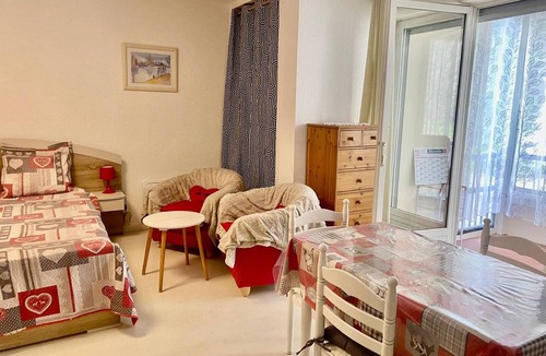 Amelie-les-Bains-Palalda Apartment | Cozy Studio for 2 with WiFi & Parking – 50m from Amélie-les-Bains Cures