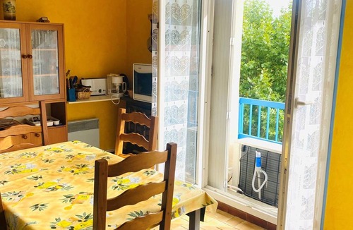 Amelie-les-Bains-Palalda Apartment | Cozy studio with air conditioning in Amélie-les-Bains, near thermal baths