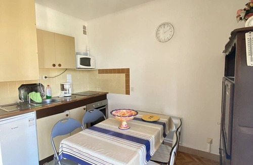 Amelie-les-Bains-Palalda Apartment | Cozy studio with balcony in Amélie-les-Bains - WIFI