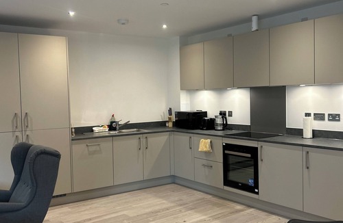 Thames Apartment | Cozy’s Stay Apartment