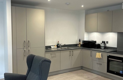 Thames Apartment | Cozy’s Stay Apartment