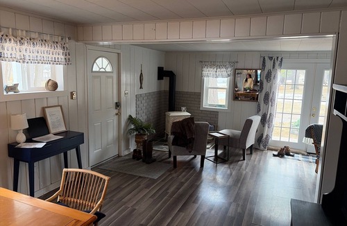 Northville Cottage | Cozy Sacandaga Retreat - Circle Drive Cottage