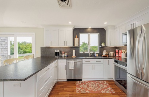 Sagamore Beach House | Cozy Sagamore Beach House