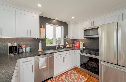 Sagamore Beach House | Cozy Sagamore Beach House