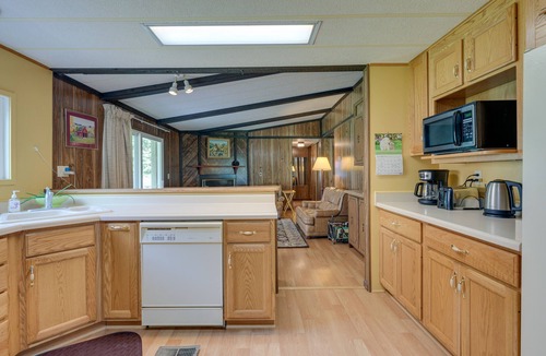 Salmon House | Cozy Salmon Home w/Mountain Views & River Access