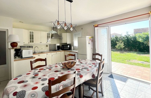 Bretignolles-sur-Mer House | Cozy Seaside House with Garden, WiFi, 300m to Beach
