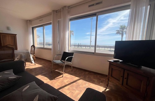Port-la-Nouvelle Apartment | Cozy seaside apartment