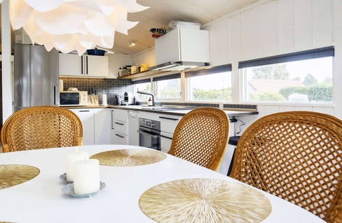 Karrebksminde House | Cozy Seaside Retreat in Eno-By Traum