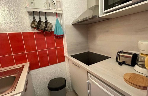 Argeles Plage Apartment | *Cozy Seaside Studio with Balcony, 200m from Beach, Sleeps 4*