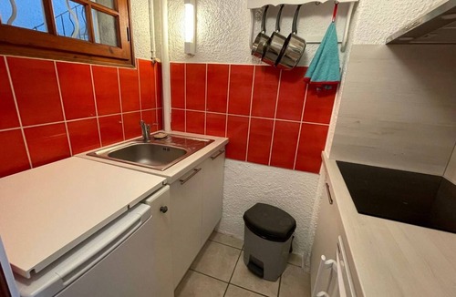 Argeles Plage Apartment | *Cozy Seaside Studio with Balcony, 200m from Beach, Sleeps 4*