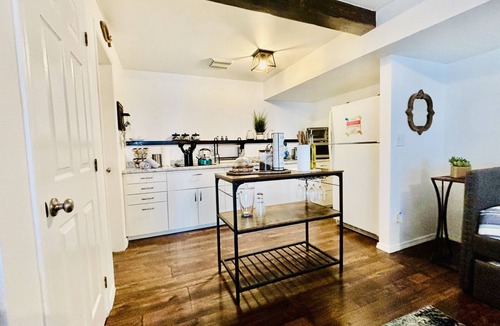 Birch Bay Apartment | COZY Seaside Studio - just mins from beach - FREE EV Charging.