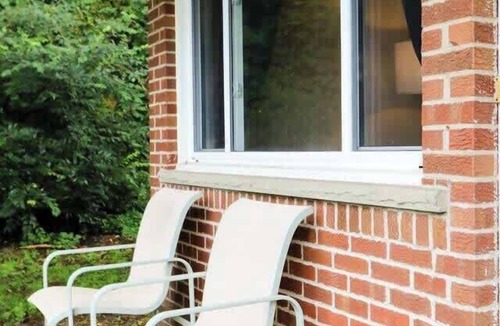 Ann Arbor House | Cozy Secluded *A2 North Side* 2BR