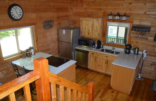Ferryville Cabin | Cozy Secluded Cabin w/Hot Tub, Relax, Unwind & Stargaze