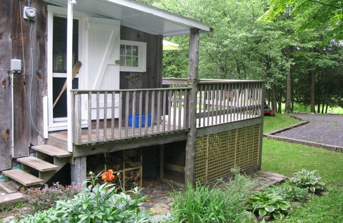 Alburg Cottage | Cozy Secluded Lakefront Cottage-Private Beach-Dog Friendly-Heat & A/C