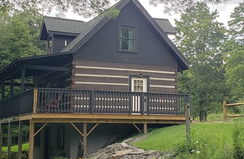Town of Catharine Cabin | Cozy, secluded log cabin, summer vacation get-away or Fall Hunters paradise .