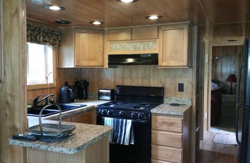 Lopez Island Cabin | Cozy, Secluded, Pet Friendly Cabin with Private Hot Tub.