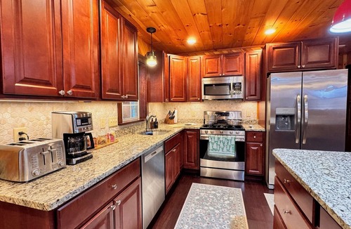 Rangeley Cabin | Cozy Secluded Rangeley Cabin/Trails, Fire Pit, Loft, Sleeps 8