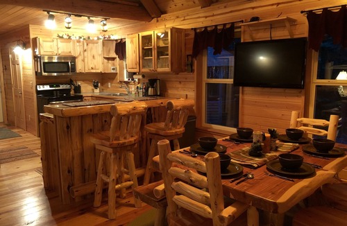 Munising Cabin | Cozy, Secluded, Year-Round Cabin: With A Hot Tub!
