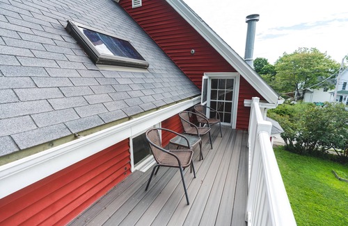 Back Cove Apartment | Cozy Second Floor Apartment, On Back Cove.