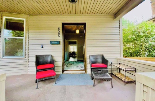 University District Apartment | Cozy Shared Home - 1 Room Near University