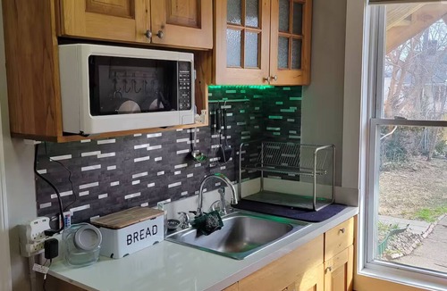 Shelby Park Apartment | Cozy ShelbyPark/Germantown 2BR - Monthly Stays, WiFi, Desk, Laundry