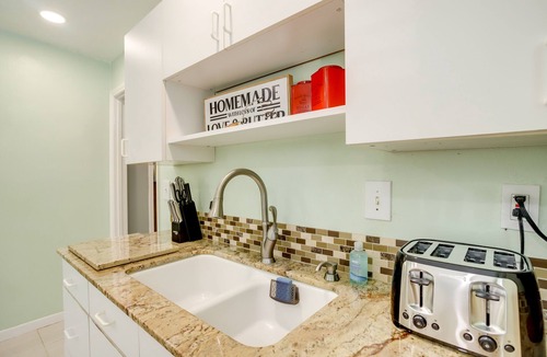 Shenandoah House | Cozy Shenandoah Home < 2 Mi to The Woodlands Mall!