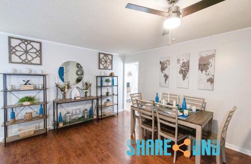 Sherwood House | Cozy Sherwood Retreat - 3br, Bbq, Fenced Backyard
