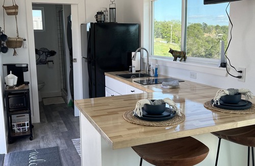King's River Township House | Cozy Shipping Container Home with River View near Eureka Springs