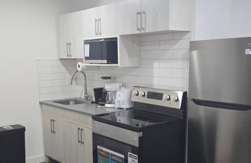 Regina Apartment | Cozy short stay special, close to the airport