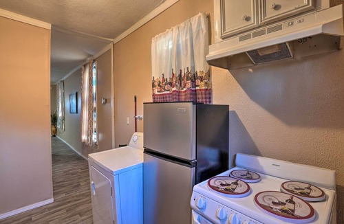 Broadmoor House | Cozy Shreveport Vacation Rental ~ 4 Mi to Dtwn