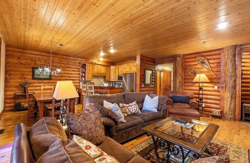 Deer Valley Condo | Cozy Silver Lake 2BR steps from lifts, dining, shops. Hot Tub, Pool, BBQ, WiFi