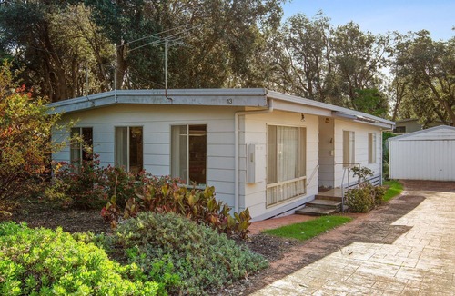 Silverleaves House | Cozy Silverleaves Cottage