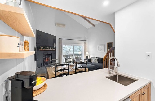 Mont-Tremblant Condo | Cozy & Simple Condo with Views of Mont-Tremblant