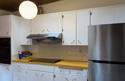 Lake Hills House | Cozy & simple