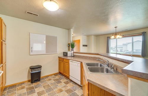 Buffalo Ridge Condo | Cozy Sioux Falls House - Walk to Park!