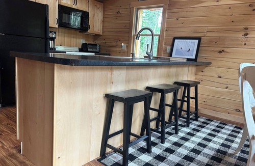 Stratton Cabin | Cozy Ski Cabin near Sugarloaf!