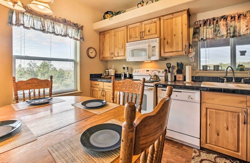 San Cristobal Cabin | Cozy Ski Cabin w/Deck Near Taos Ski Valley!